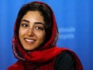 Иран запретил молодой актрисе, снявшейся голой, возвращаться на родину