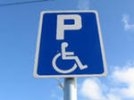 Сотрудники ГИБДД проверили наличие парковочных мест для машин инвалидов у главных соцобъектов Первоуральска
