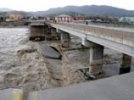 В Турции рухнул мост с людьми и машинами. 15 человек пропали без вести