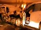 На МКАД полиция выставила "живой щит" против пьяной женщины на Mercedes: разбили шесть машин. ВИДЕО