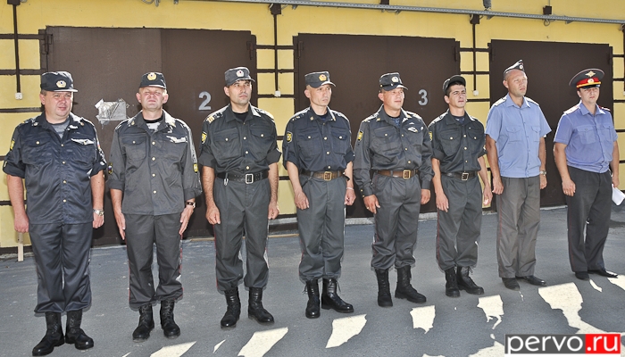 В Первоуральске семь работников ОМВД отправились служить в Дагестан