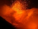 На Камчатке начал извергаться вулкан, спавший 36 лет; опасности для населенных пунктов пока нет