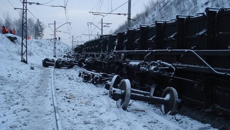 В Свердловской области сошли с рельсов 16 вагонов с углем