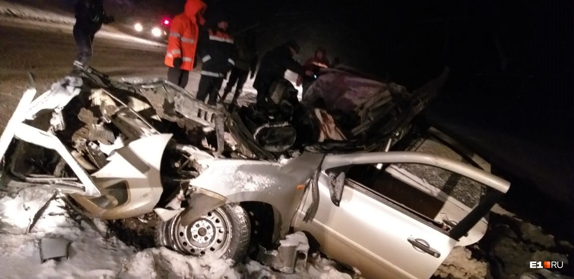 В жутком ДТП на трассе Пермь — Екатеринбург погибли два человека