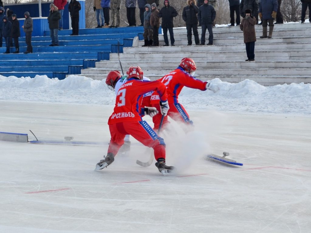 «Уральский трубник» на своем поле принимает хоккеистов «Енисея»