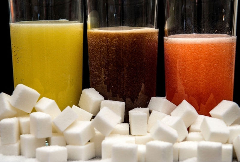 В России предложили удвоить НДС для напитков с сахаром