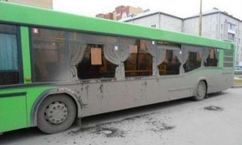 Жители Первоуральска начали охоту за самыми грязными автобусами