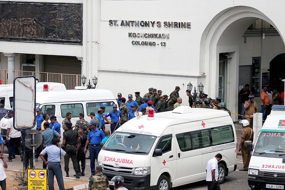 Число погибших при взрывах на Шри-Ланке превысило 160 человек