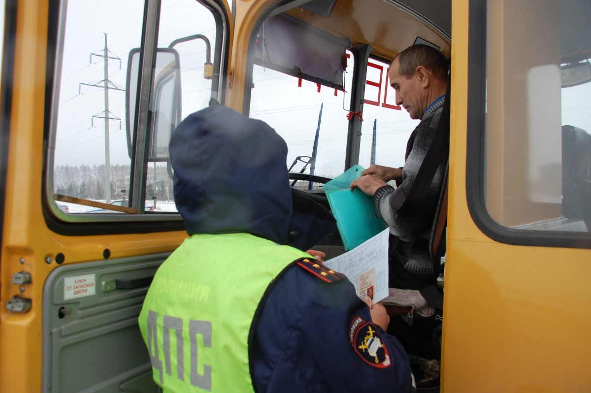ГИБДД Первоуральска проводят инструктажи с водителями автобусов