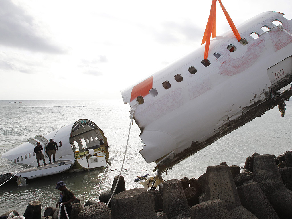 Раскрыты новые детали катастрофы Boeing 737 в Индонезии