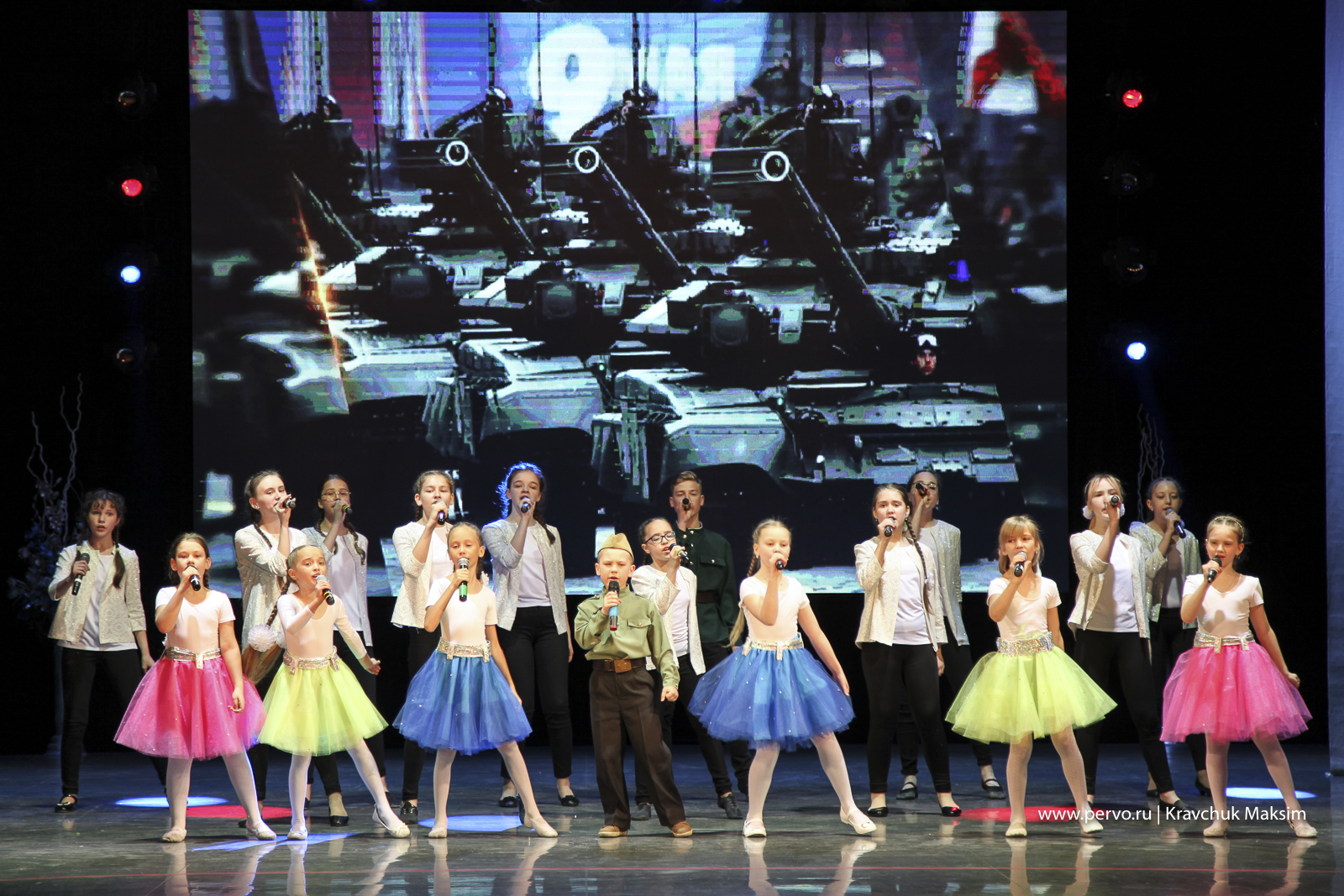 «Первоуральск 21 век» провел музыкальное благотворительное шоу «Песни Михаила Танича»