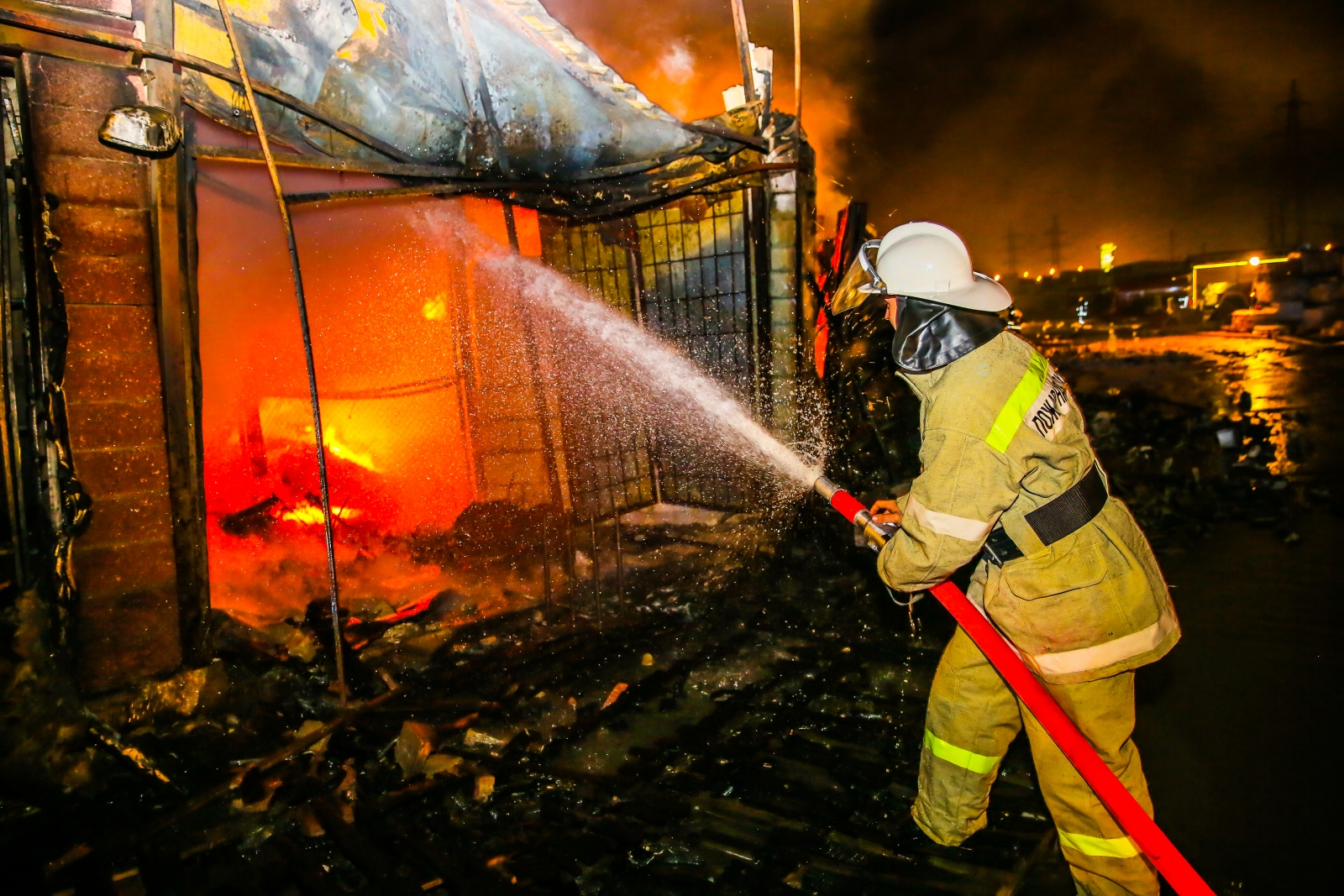 Два крупных пожара уничтожили дома первоуральцев