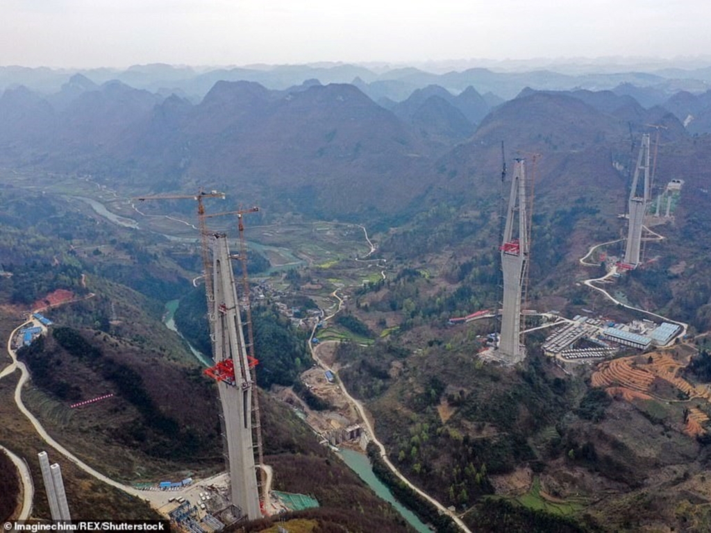 Китай возводит мост высотой со 100-этажный дом