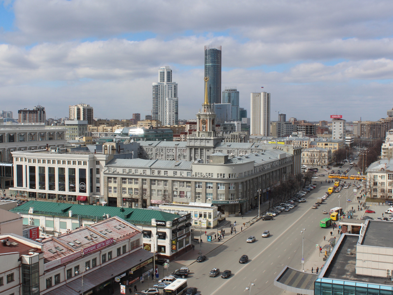 Центральные тротуары Екатеринбурга оденут в гранит