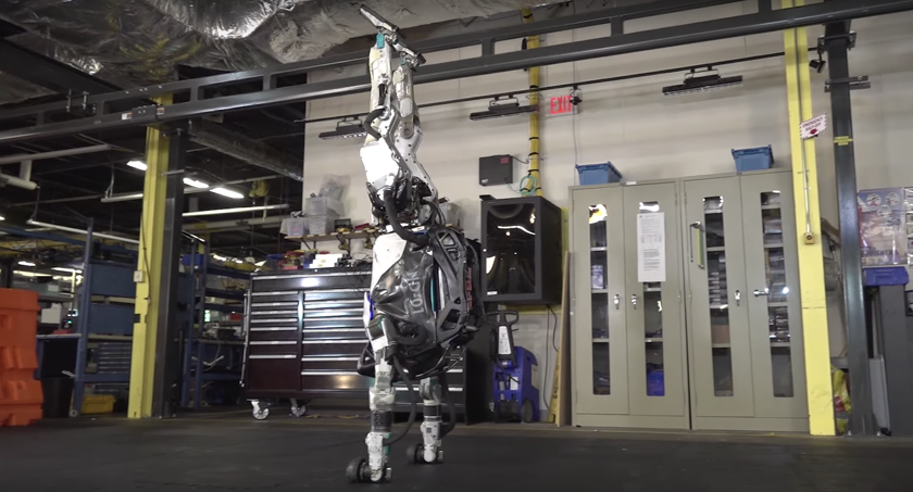 Робота Boston Dynamics научили выполнять впечатляющие трюки
